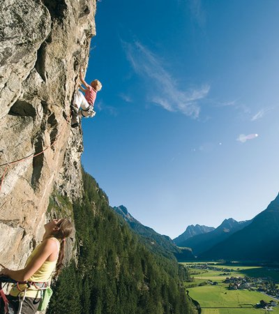 Climbing at Längenfeld - ©Ötztal Tourismus